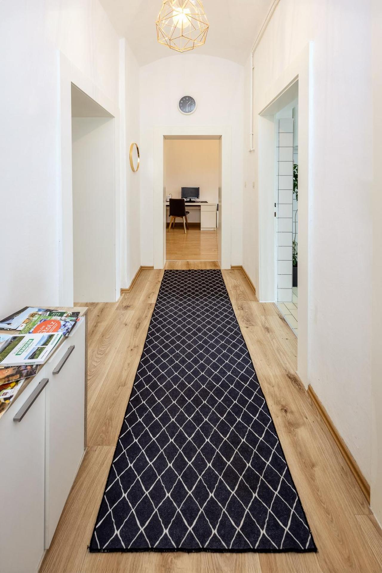 Sunny Citycenter - Main Station Apartment *