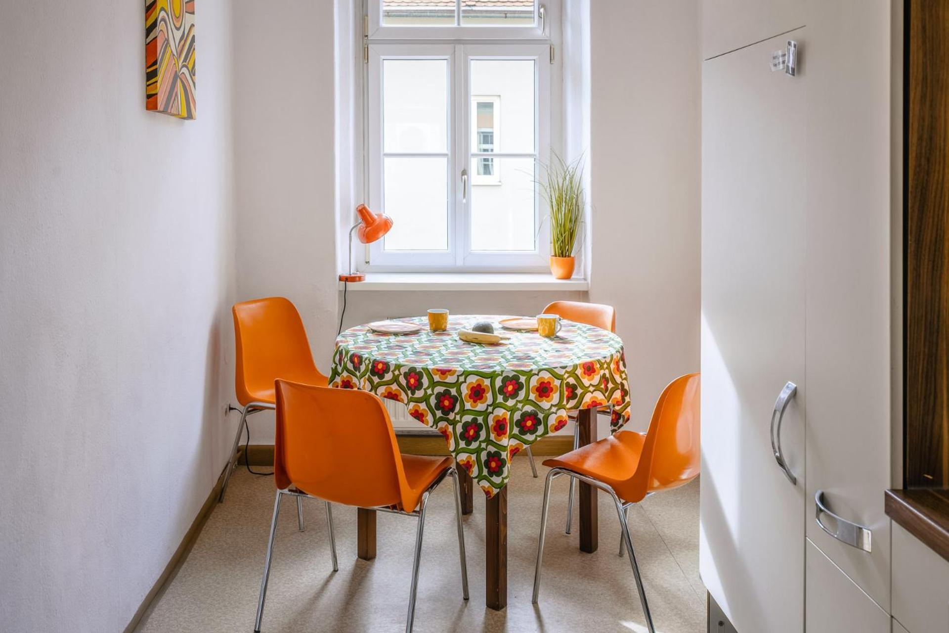 Apartment Sunny Citycenter - Main Station *