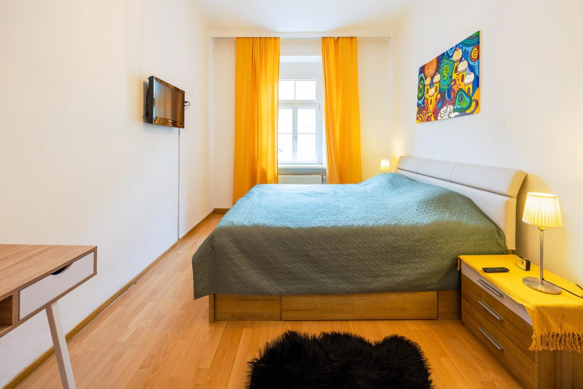 Sunny Citycenter - Main Station Apartment